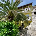 Jela Apartment 7